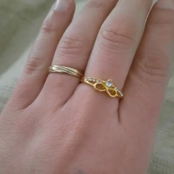 14 K Gold Ring - Picture 12 of 12